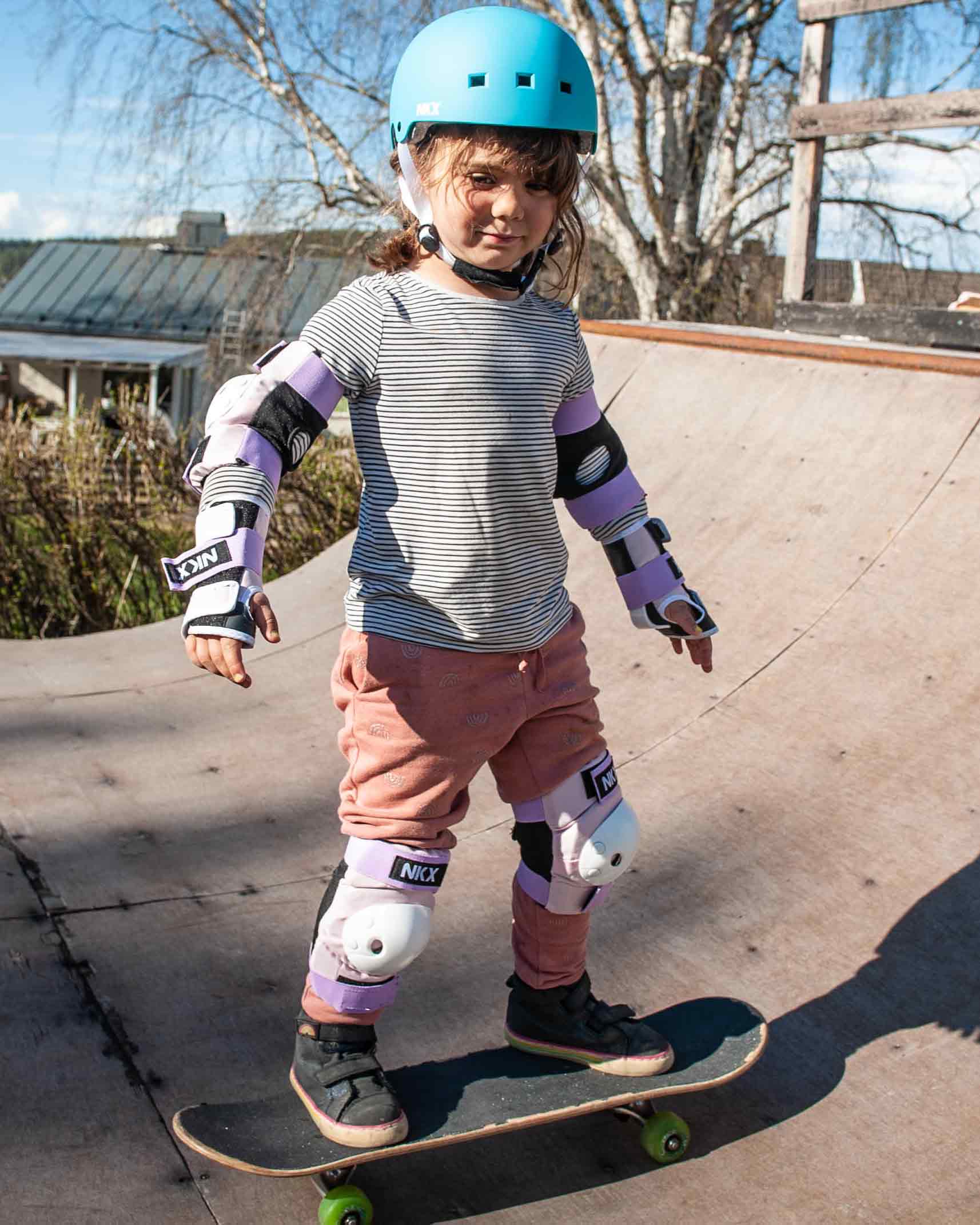 NKX Brain Saver-certifierad skateboardhjälm