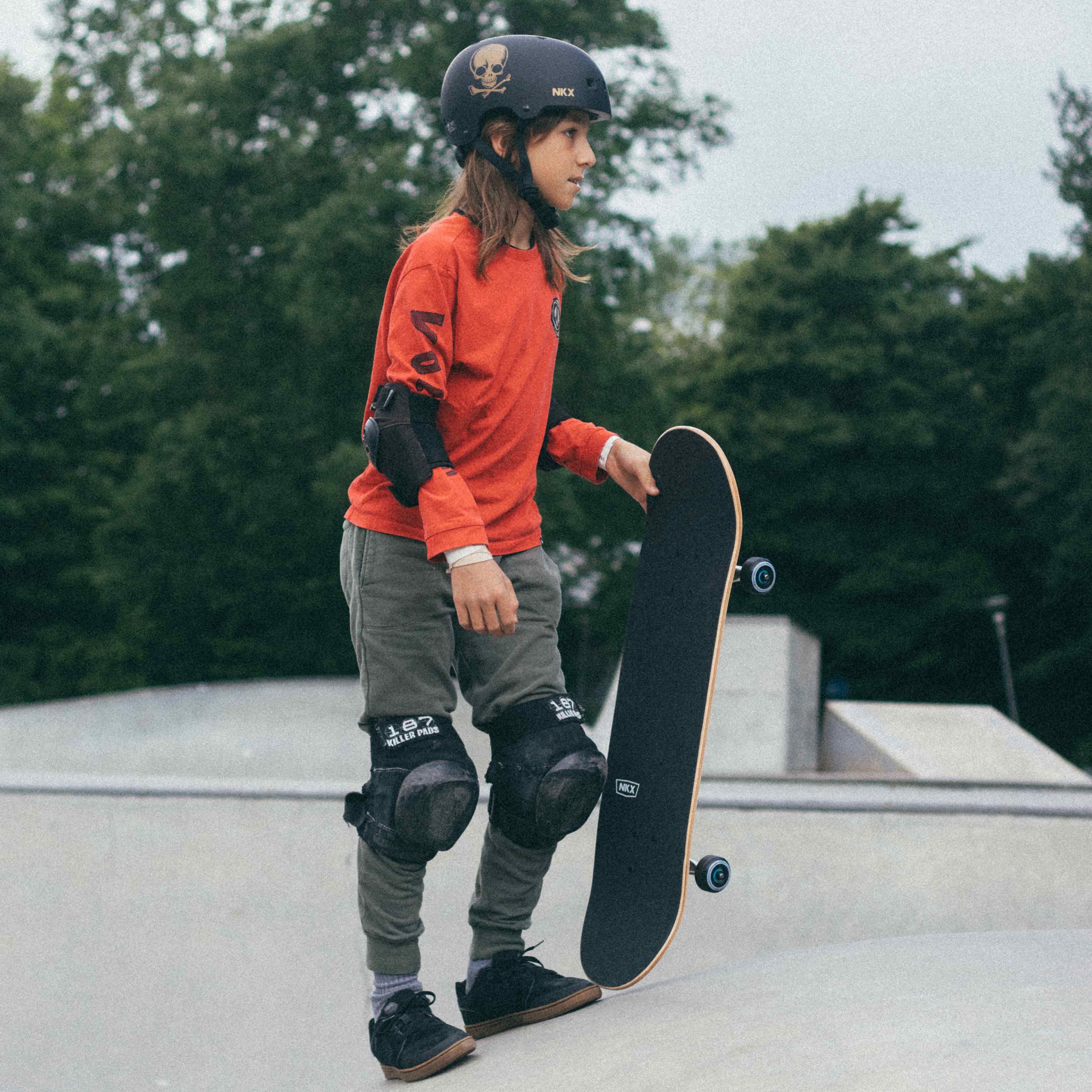NKX Brain Saver-certifierad skateboardhjälm