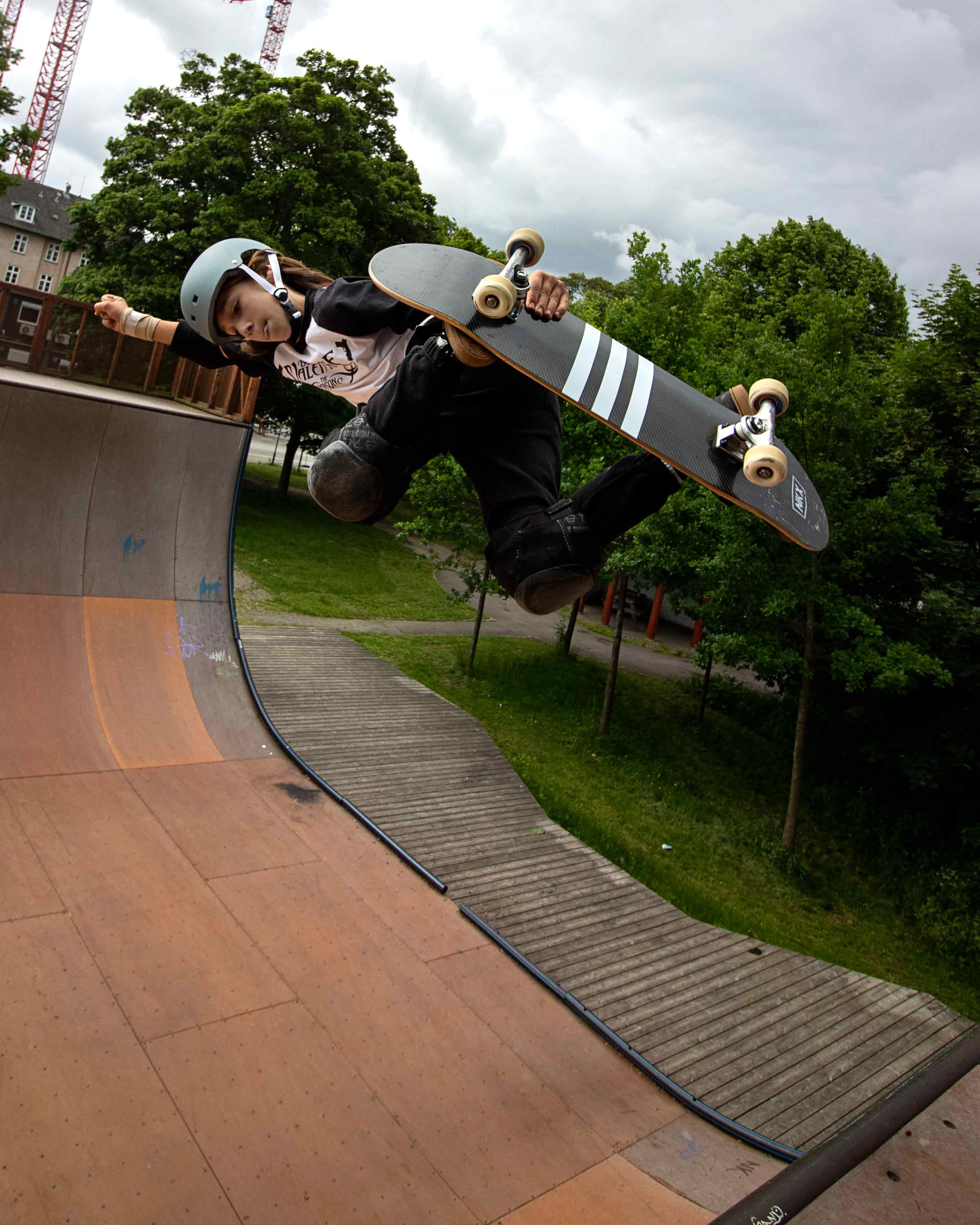 NKX Carbon Pro Skateboard