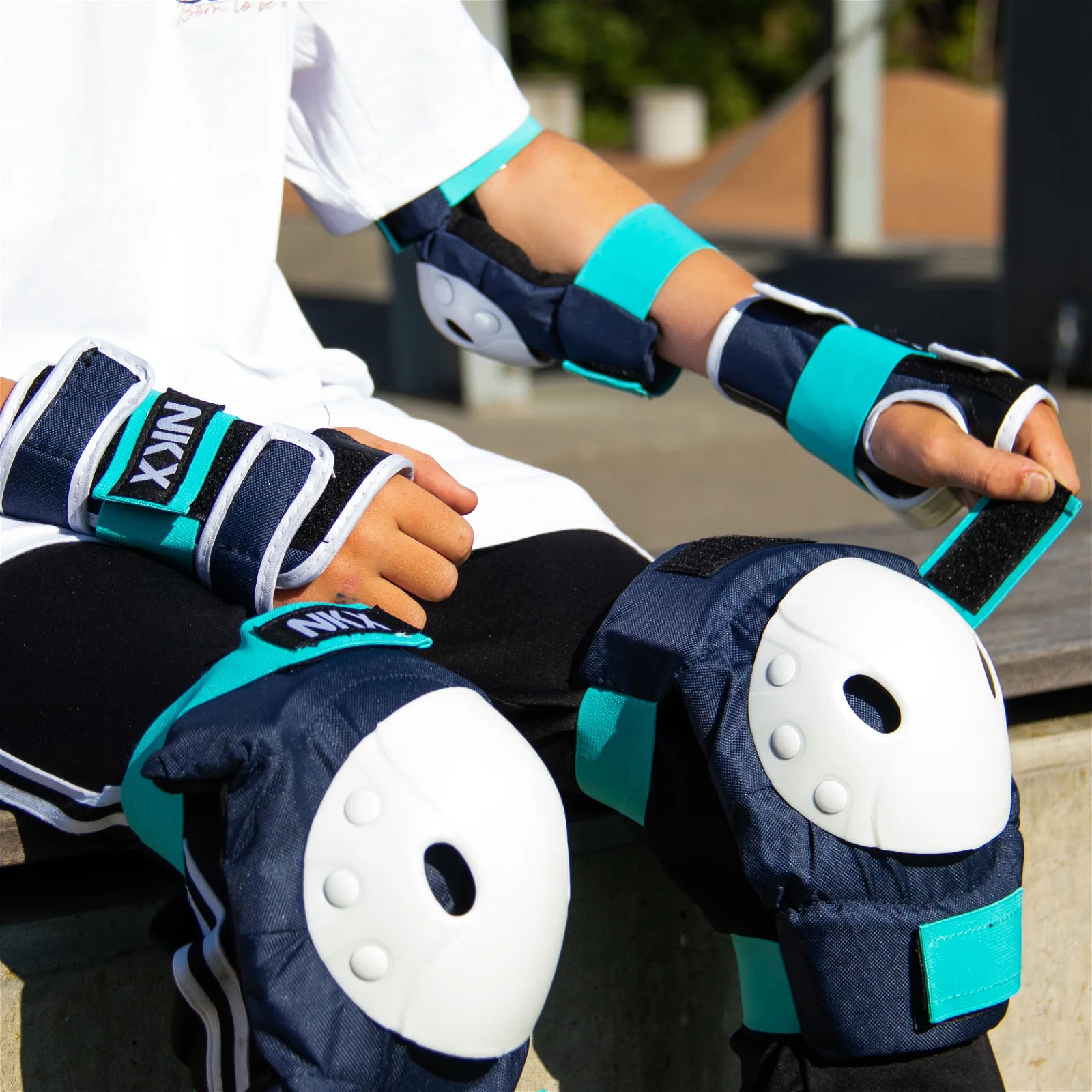 NKX 3-Pack Pro Barn Skyddsset - Knäskydd, Armbågsskydd och Handledsskydd