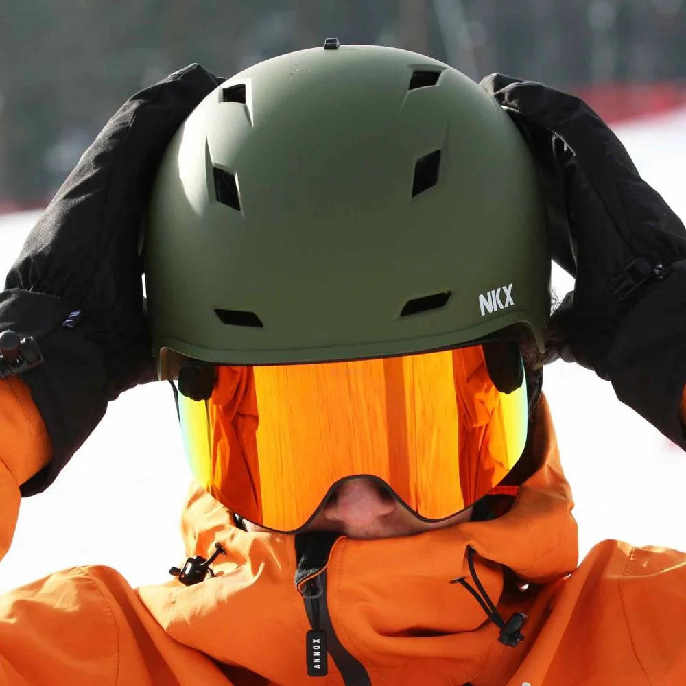 NKX Nomad Snöhjälm