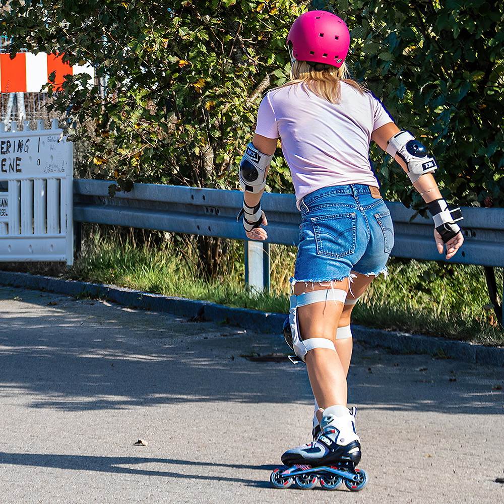 NKX Brain Saver-certifierad skateboardhjälm