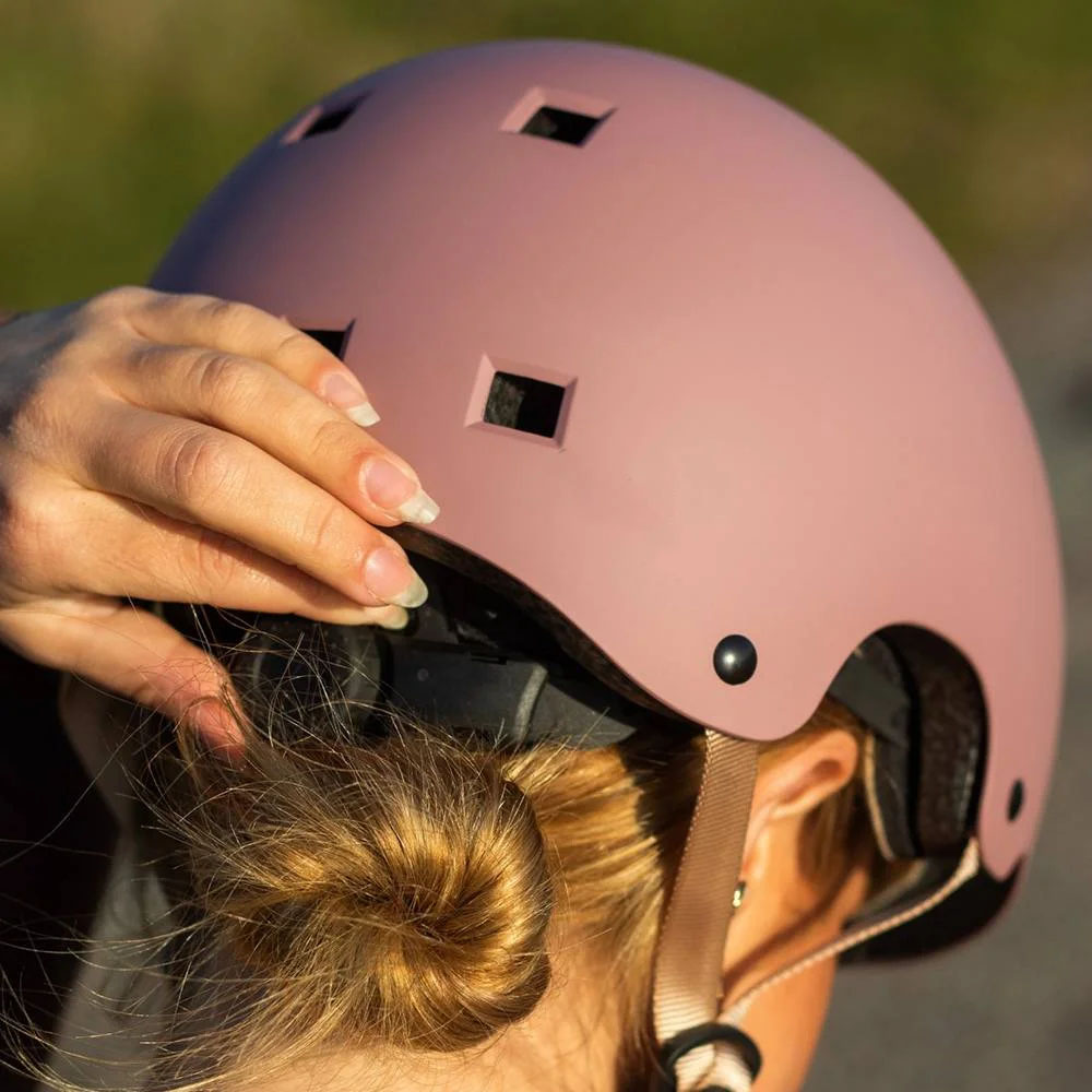 NKX Brain Saver-certifierad skateboardhjälm