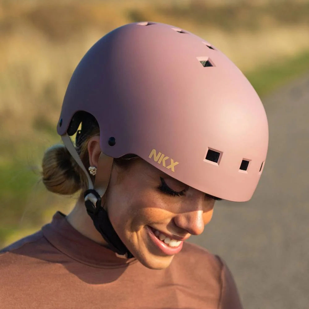 NKX Brain Saver-certifierad skateboardhjälm