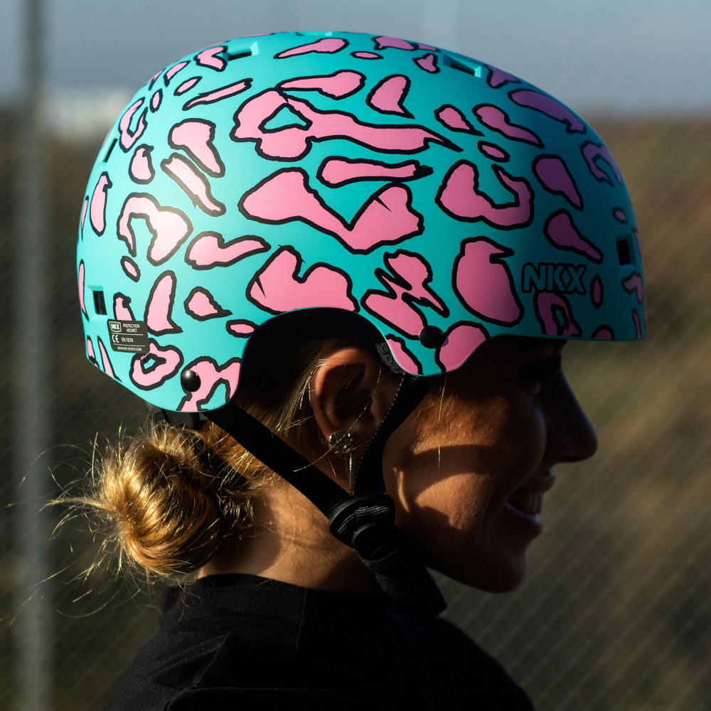 NKX Brain Saver-certifierad skateboardhjälm