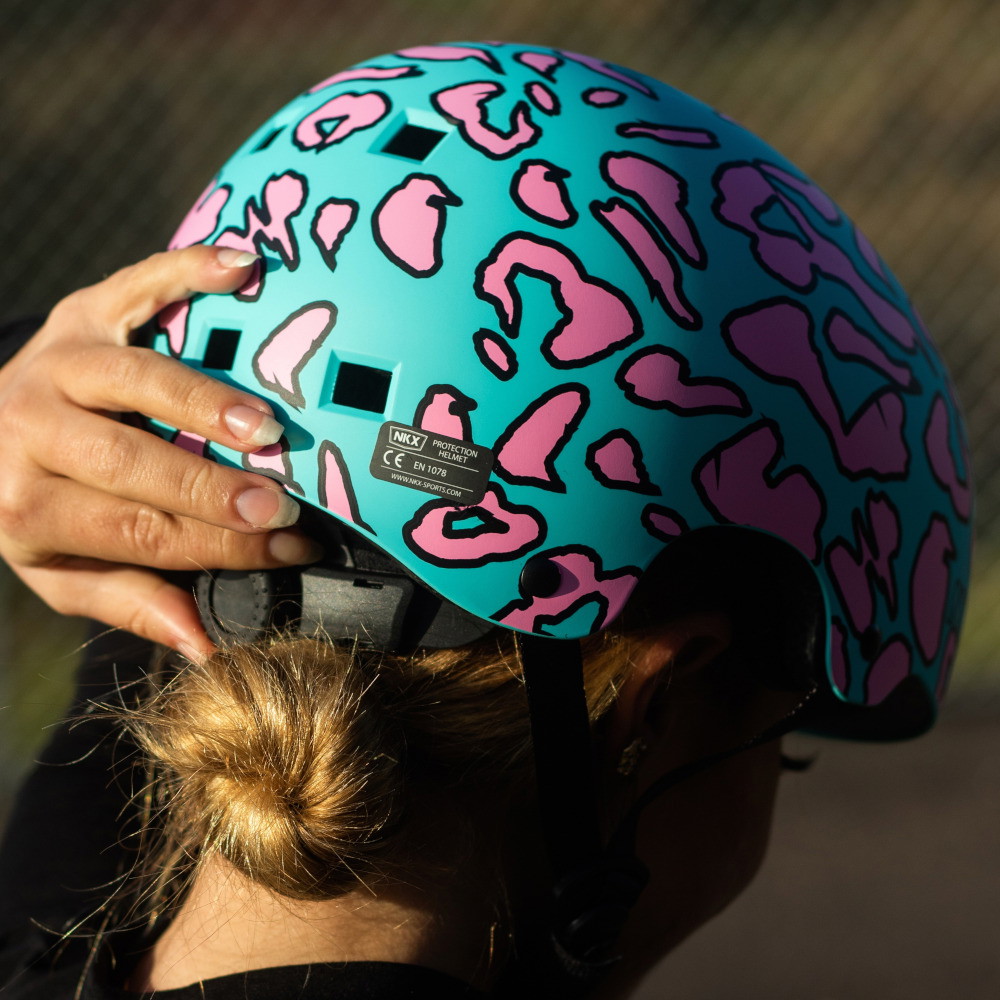 NKX Brain Saver-certifierad skateboardhjälm