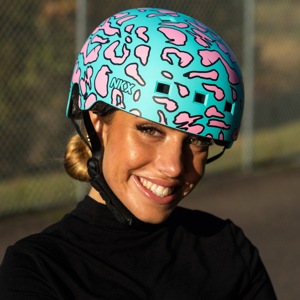 NKX Brain Saver-certifierad skateboardhjälm