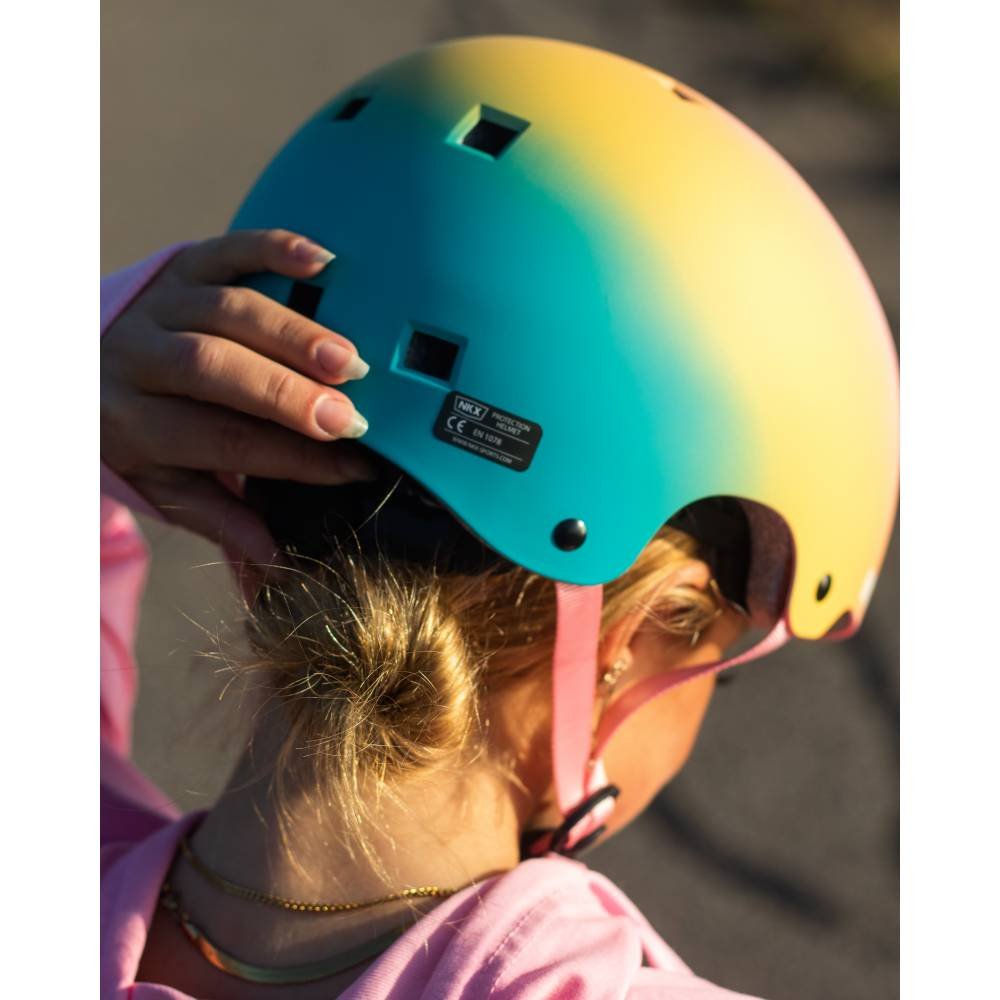 NKX Brain Saver-certifierad skateboardhjälm