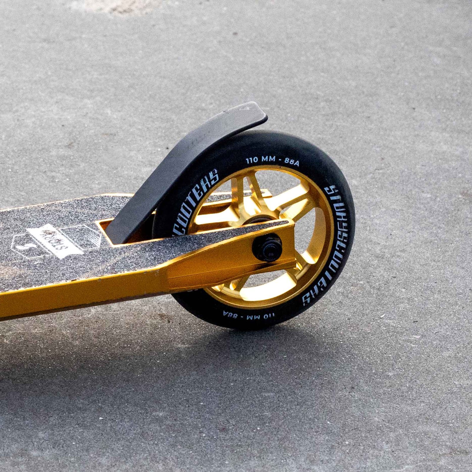 Story High Roller Trick Sparkcykel